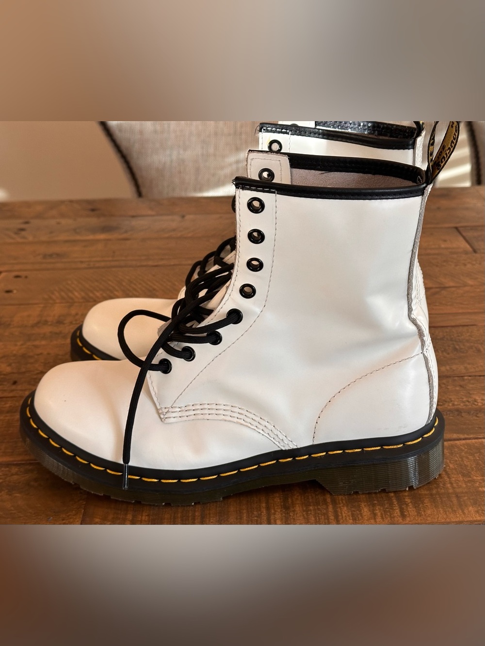 Dr. Martens 1460 Smooth Leather Boots White 8-Eye Lace-Up Women's US 9 EU 41